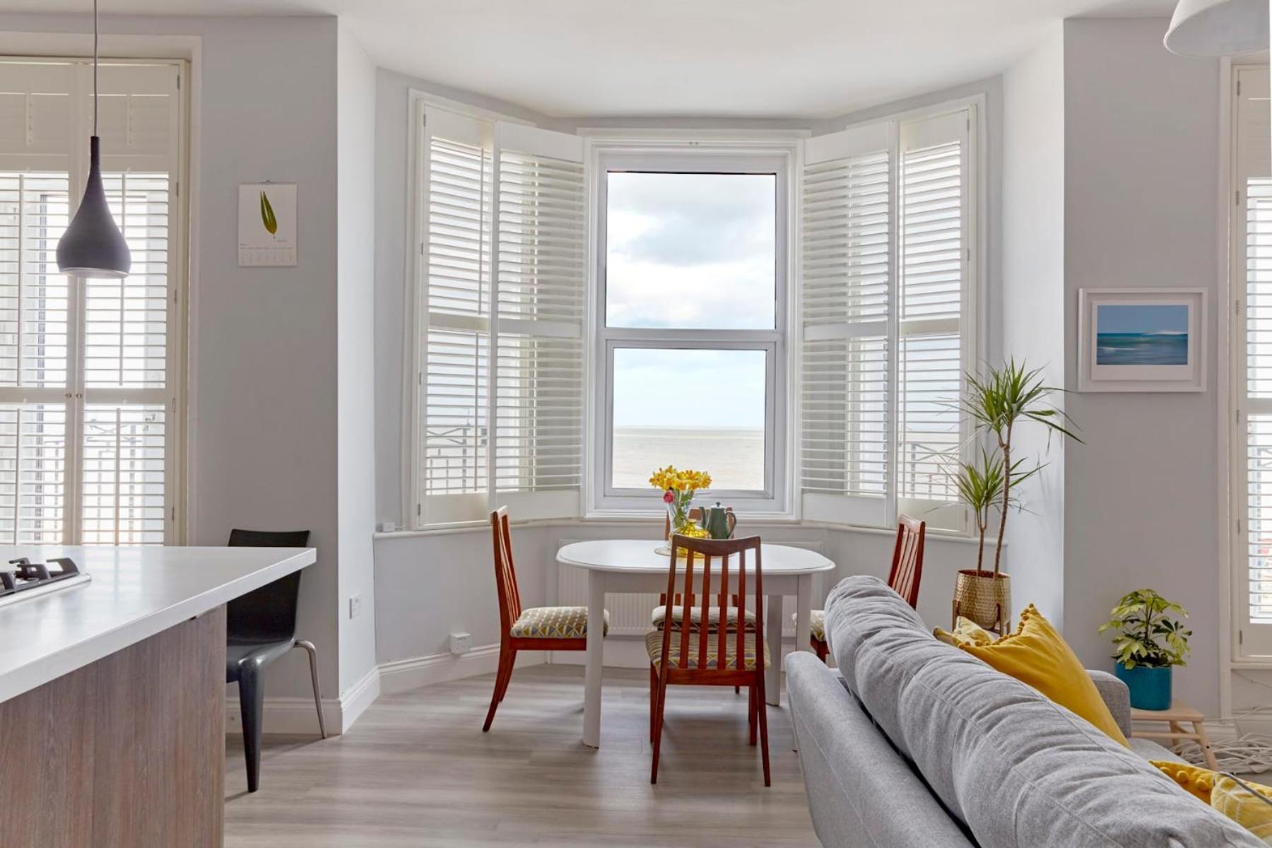 Spacious Beach Front Apartment With Stunning Sea Views Deal Zewnętrze zdjęcie