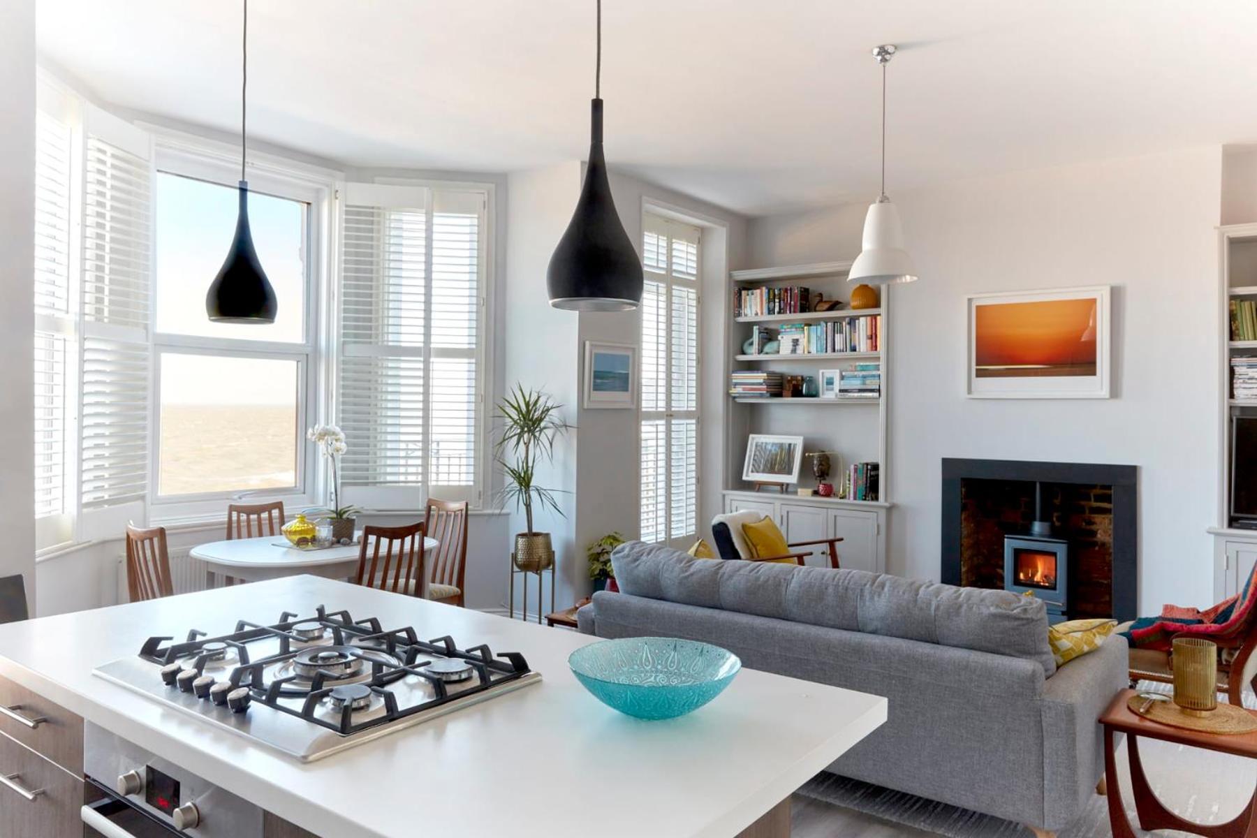 Spacious Beach Front Apartment With Stunning Sea Views Deal Zewnętrze zdjęcie